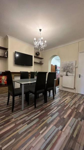 Palaz 7 - 5 bedroom house